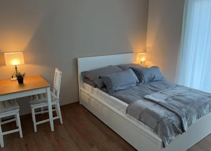 Ferienwohnung Emperors Baths - Cozy Modern Studio Apartments